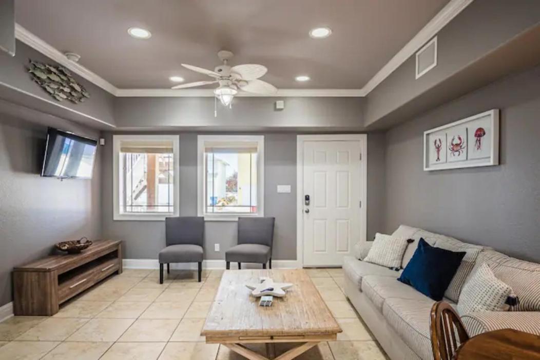 7 Bedroom Home Steps To The Beach With 4 Patios And Pool! Sleeps 20 Port Aransas Exteriér fotografie