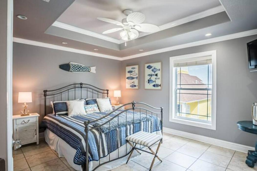 7 Bedroom Home Steps To The Beach With 4 Patios And Pool! Sleeps 20 Port Aransas Exteriér fotografie