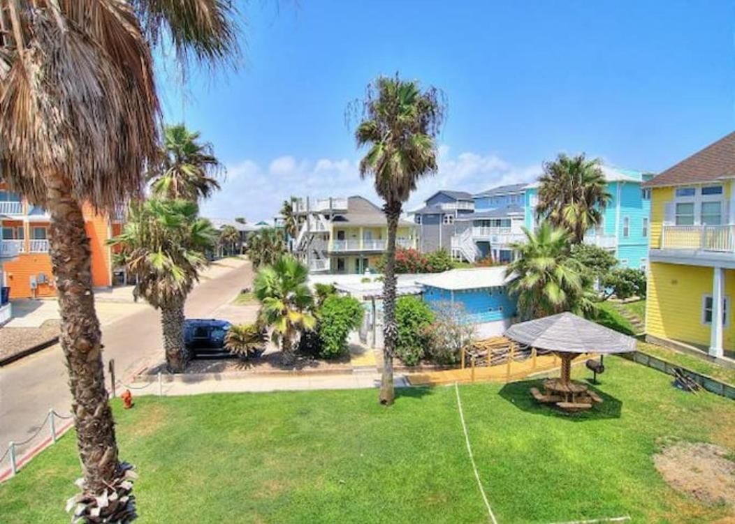 7 Bedroom Home Steps To The Beach With 4 Patios And Pool! Sleeps 20 Port Aransas Exteriér fotografie