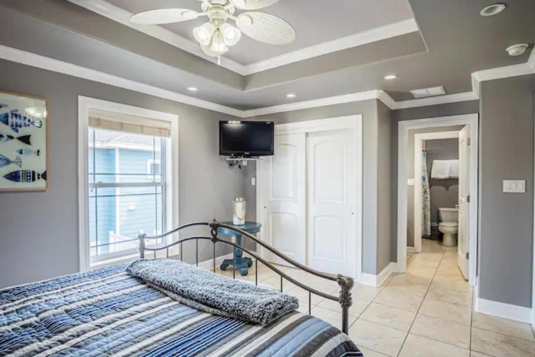 7 Bedroom Home Steps To The Beach With 4 Patios And Pool! Sleeps 20 Port Aransas Exteriér fotografie