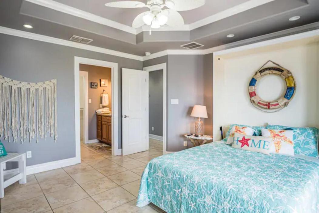 7 Bedroom Home Steps To The Beach With 4 Patios And Pool! Sleeps 20 Port Aransas Exteriér fotografie